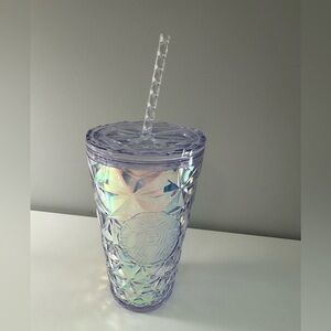 Starbucks 16oz. Grande Winter 2023 Iridescent Diamond Prism Crystal Tumbler